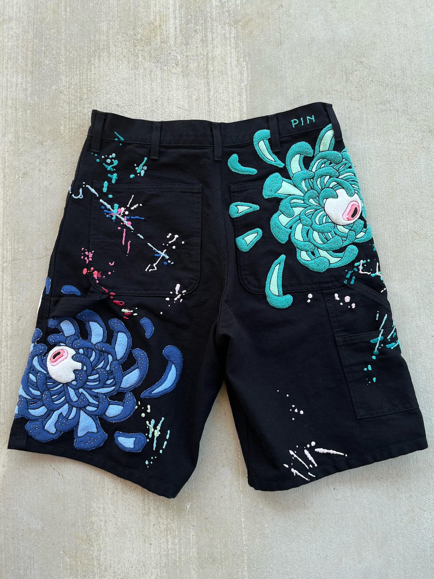 "SEEING" Shorts